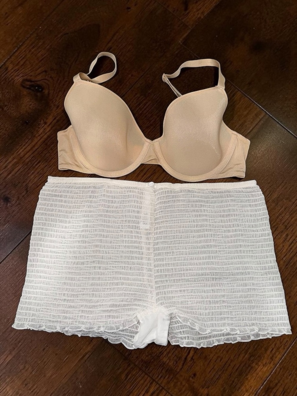 SKIMS Sheer Mesh Underwire Nude Bra with Silk White Boy Shorts Bundle